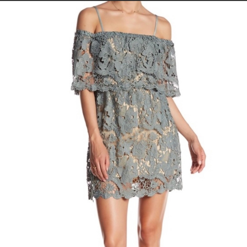 New Romeo & Juliet Couture Dusty Sage Lace Dress
